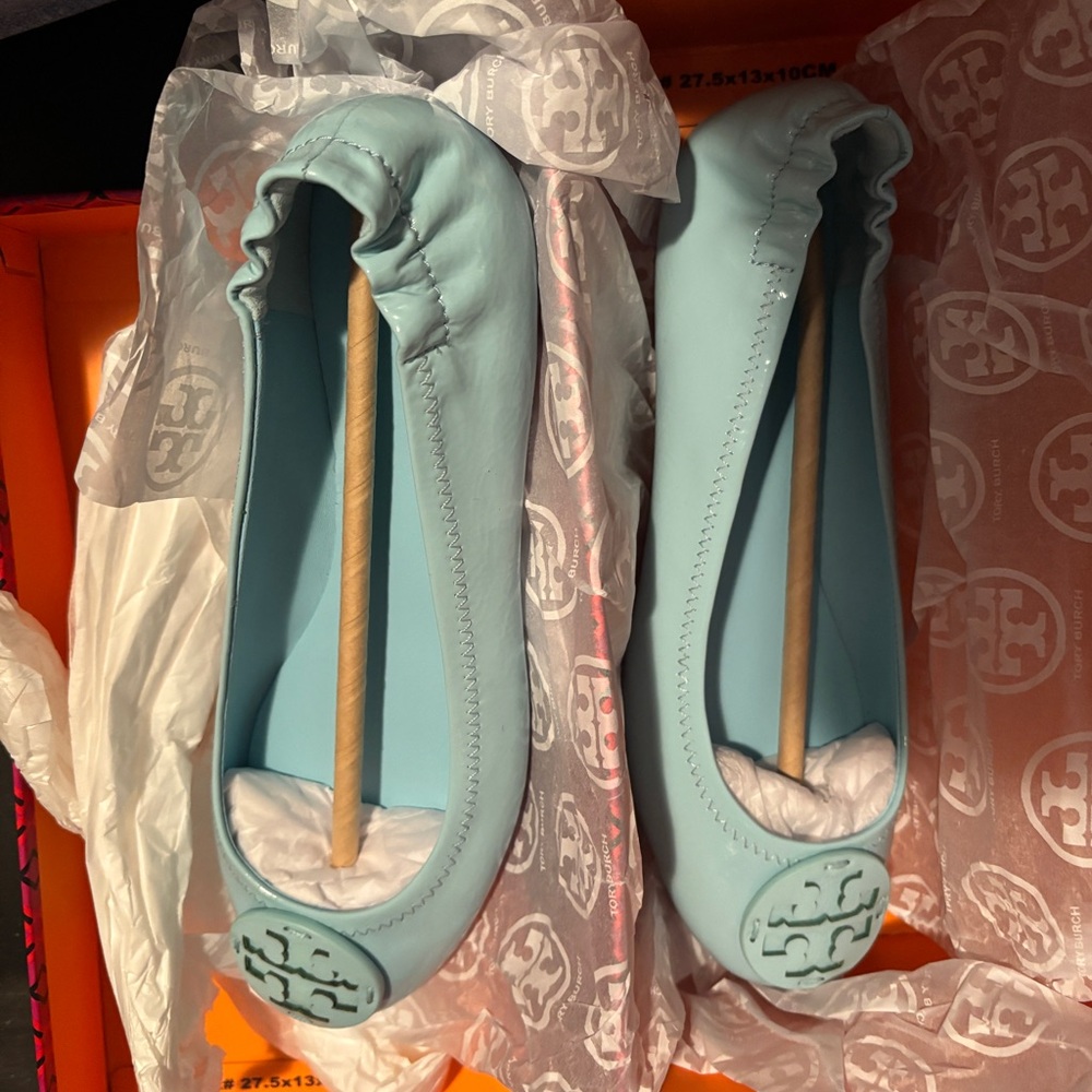 Tory Burch Minnie flats size 6 new